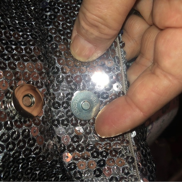 Silver sequin Shoulder Bag with Sparkly Texture and Thin Strap- like new - Picture 7 of 8